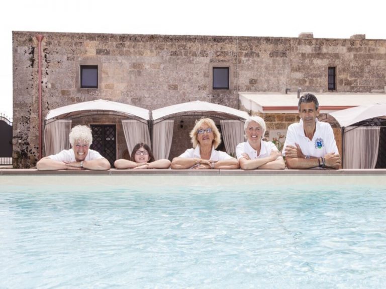 famiglia-tortora-piscina